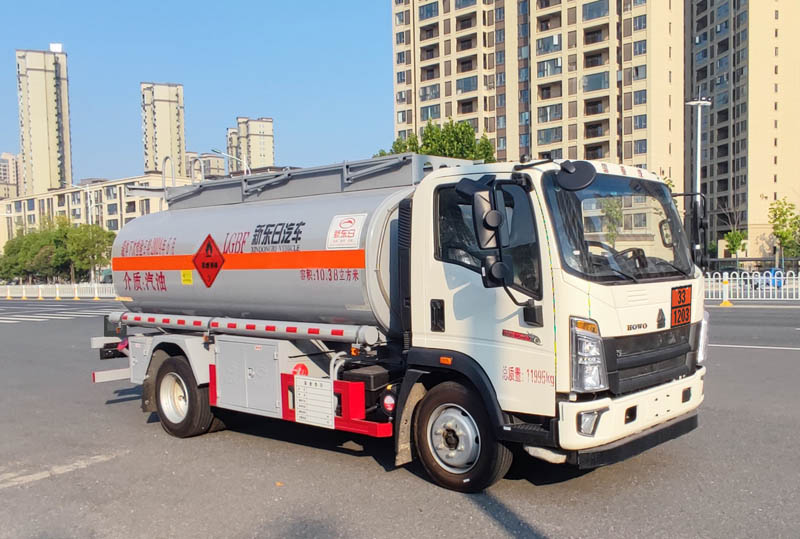 新東日牌YZR5127GJYZ6Q加油車公告圖片