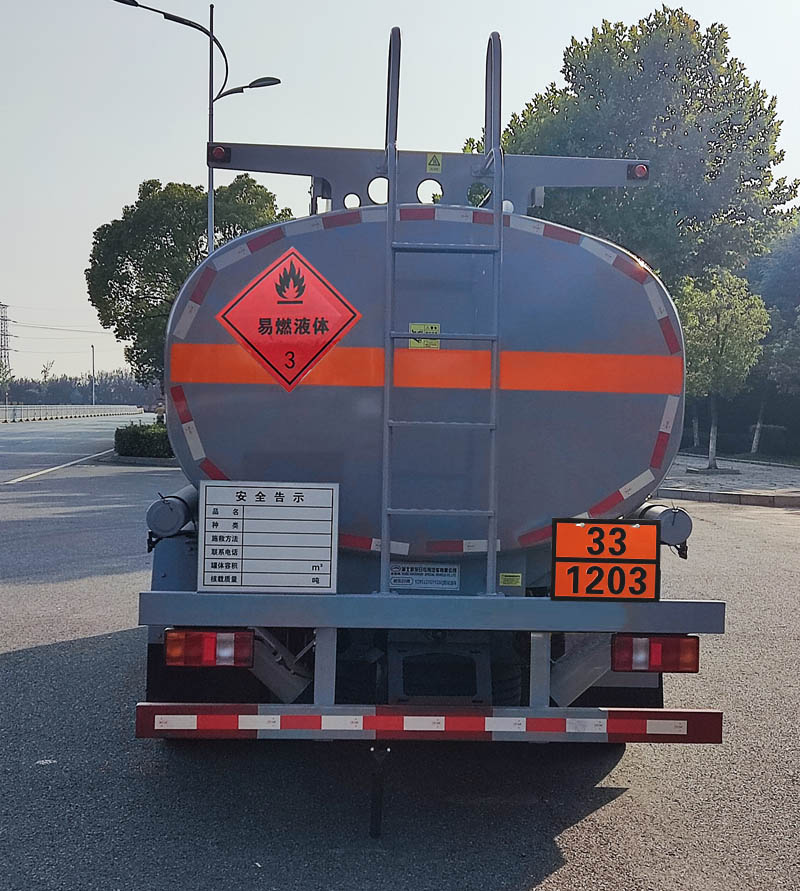 新東日牌YZR5127GJYZ6Q加油車公告圖片