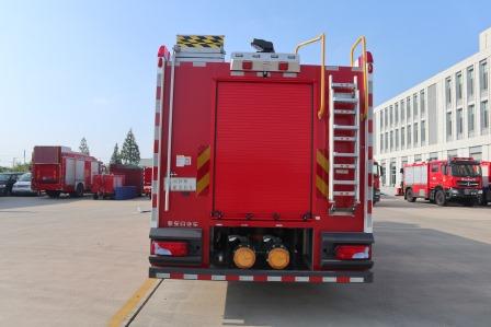 新東日牌YZR5280GXFSG120/M6水罐消防車公告圖片