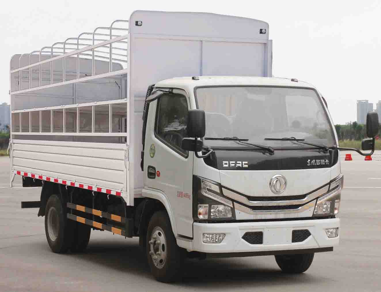 東風(fēng)牌EQ5040CCY3TDFAC倉(cāng)柵式運(yùn)輸車公告圖片