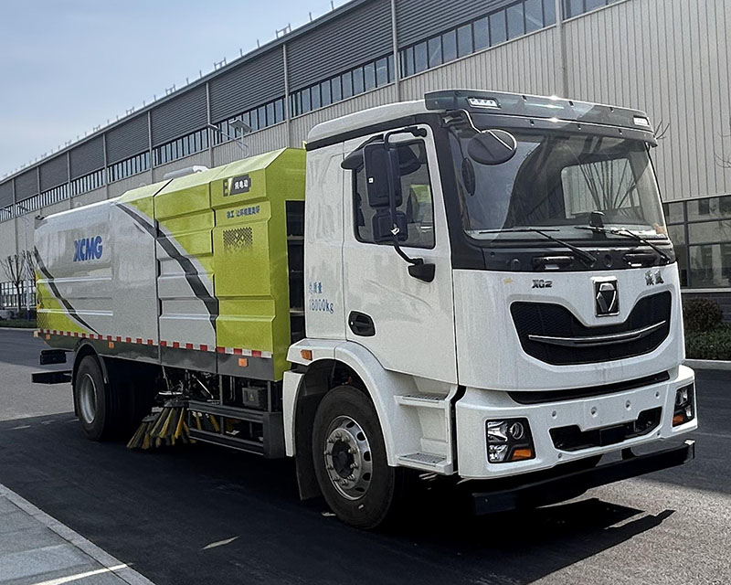 徐工牌XGH5180TSLXBEV純電動(dòng)掃路車公告圖片