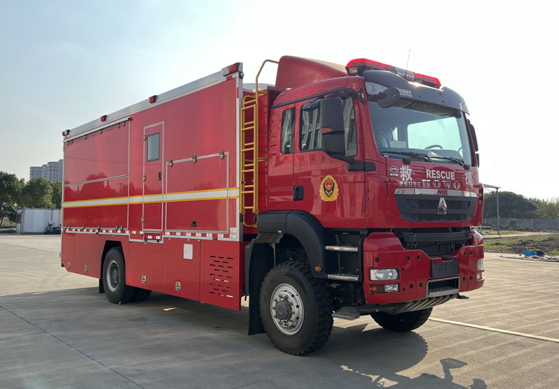新東日牌YZR5170TXFTZ5000通信指揮消防車公告圖片