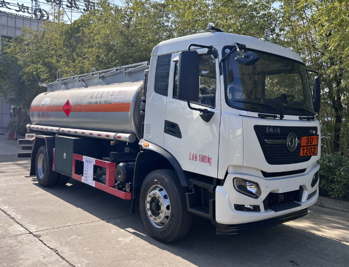 楚飛牌CLQ5183GJY6DC加油車公告圖片