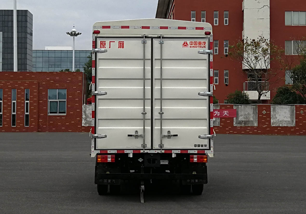 豪沃牌ZZ5047CCYF3414F145C倉柵式運(yùn)輸車公告圖片