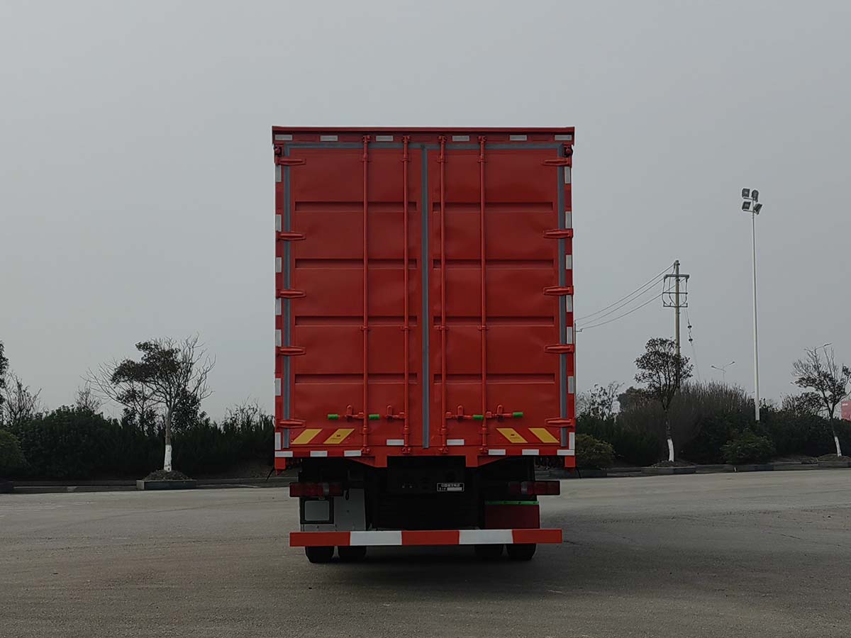 豪沃牌ZZ5187XXYN711KF1B-1廂式運輸車公告圖片