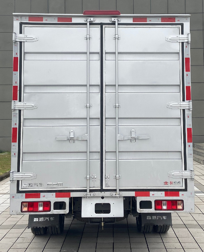 鑫源牌JKC5034XXYD6X6廂式運(yùn)輸車公告圖片