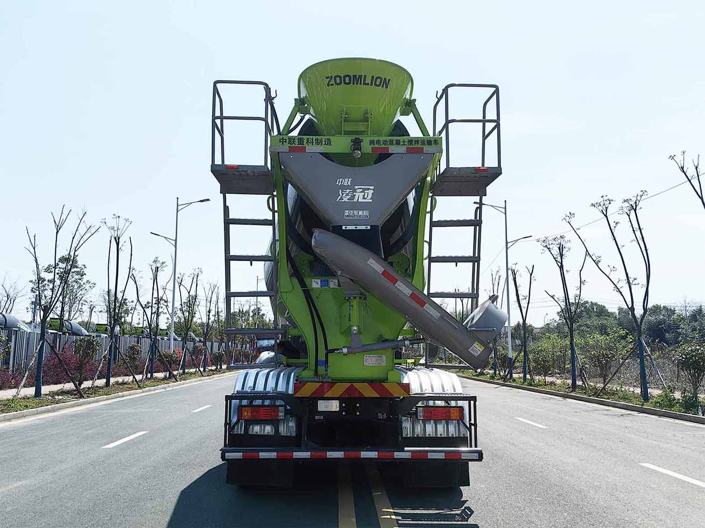 中聯(lián)牌ZLJ5320GJBLBEV純電動混凝土攪拌運(yùn)輸車公告圖片