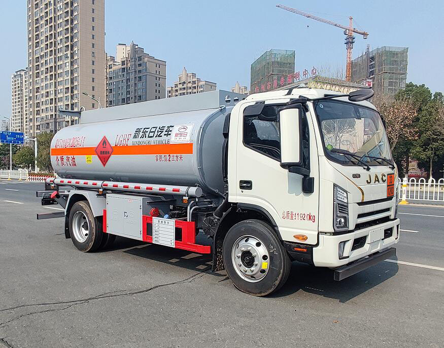 新東日牌YZR5120GJYH6Q加油車公告圖片
