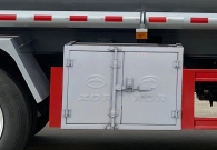 新東日牌YZR5183GJYE6Q加油車(chē)公告圖片