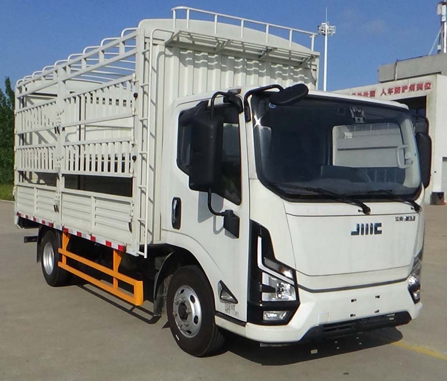 江鈴牌JX5044CCYTGG2BEV純電動(dòng)倉(cāng)柵式運(yùn)輸車公告圖片