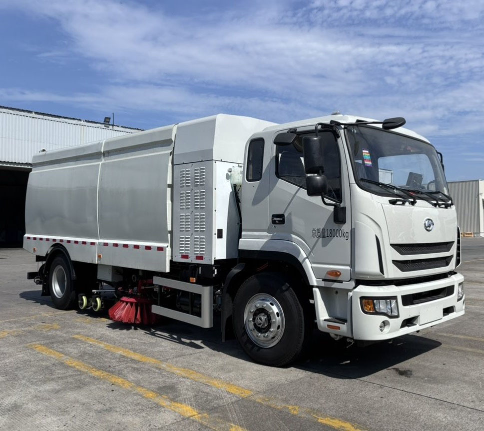 海格牌KLQ5180TXSBEV純電動(dòng)洗掃車(chē)公告圖片