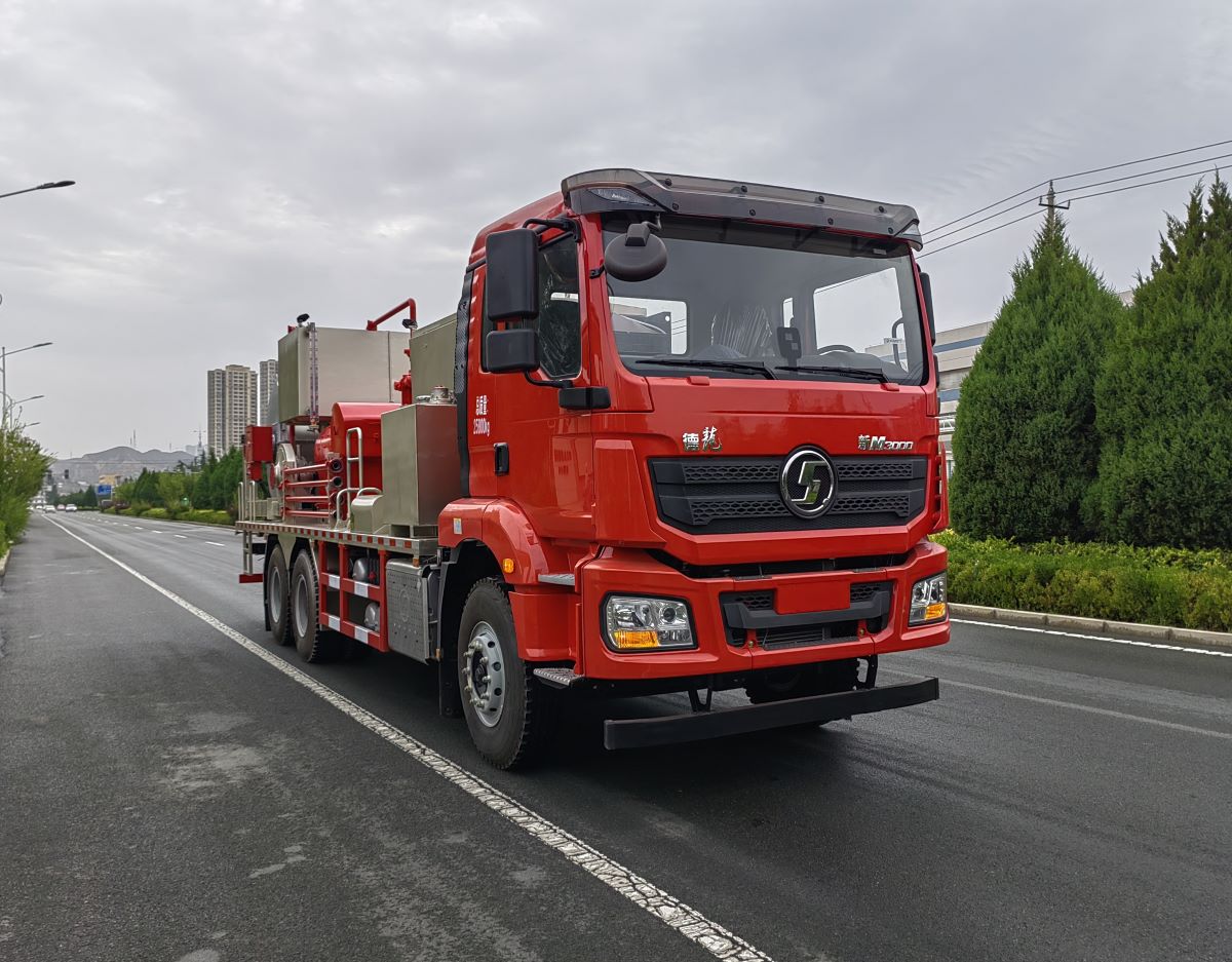 兰矿牌LK5266TXL70洗井清蜡车公告图片