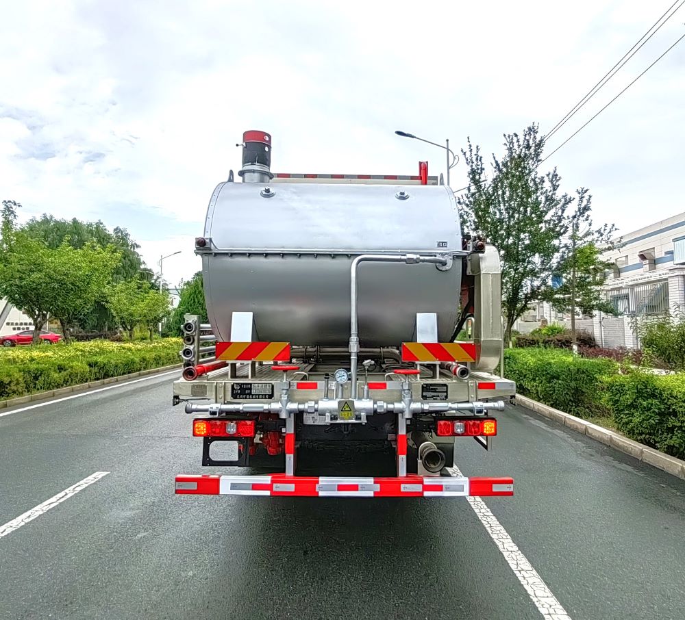 兰矿牌LK5266TXL70洗井清蜡车公告图片