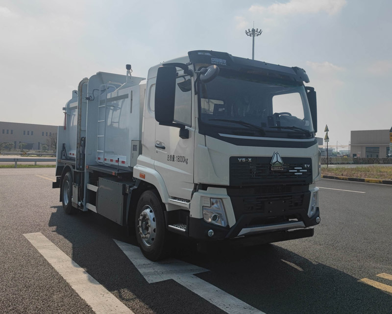 中植汽車牌CDL5180TCAZZBEV純電動(dòng)餐廚垃圾車公告圖片