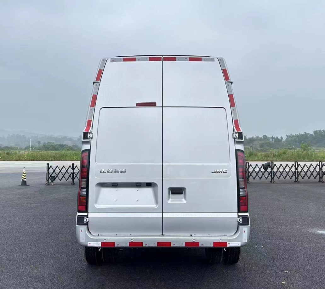 江鈴牌JX5045XXYTG-N6廂式運(yùn)輸車公告圖片
