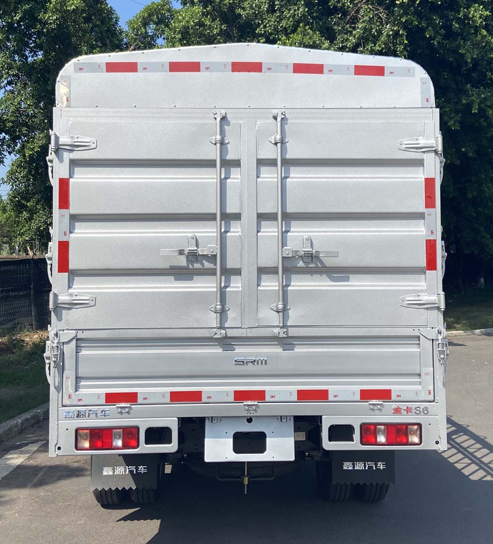鑫源牌JKC5034CCYD6X7倉柵式運(yùn)輸車公告圖片