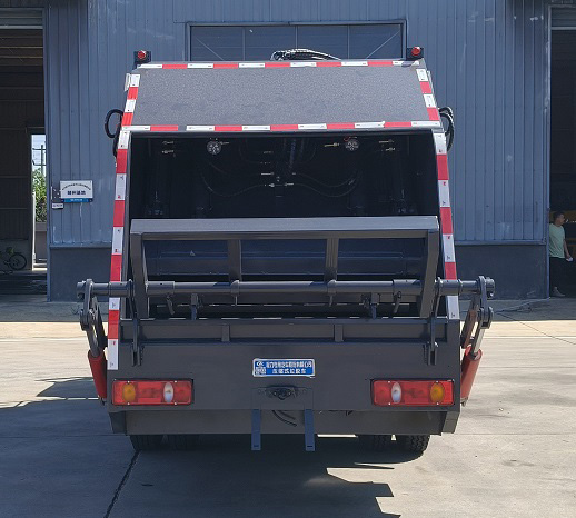 程力威牌CLW5071ZYS6SL壓縮式垃圾車(chē)公告圖片