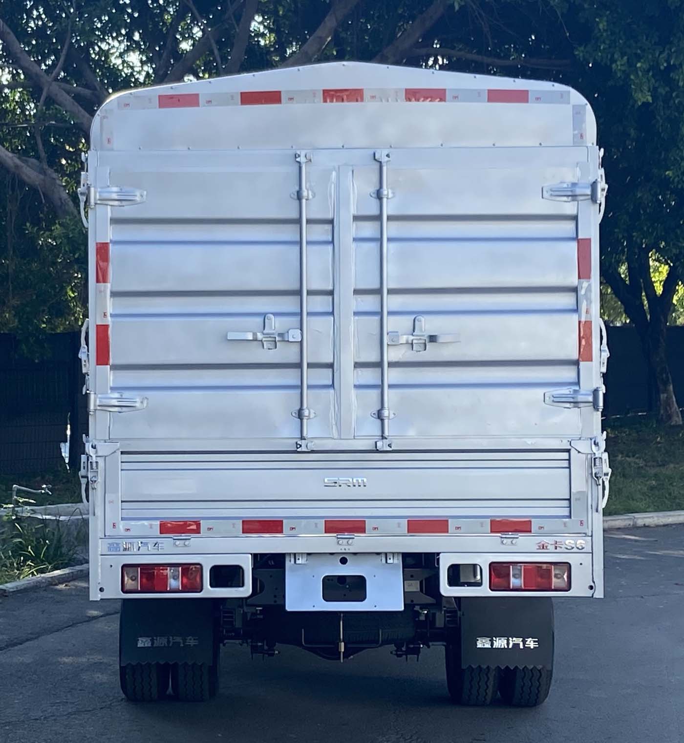 鑫源牌JKC5034CCYS6X4倉柵式運輸車公告圖片