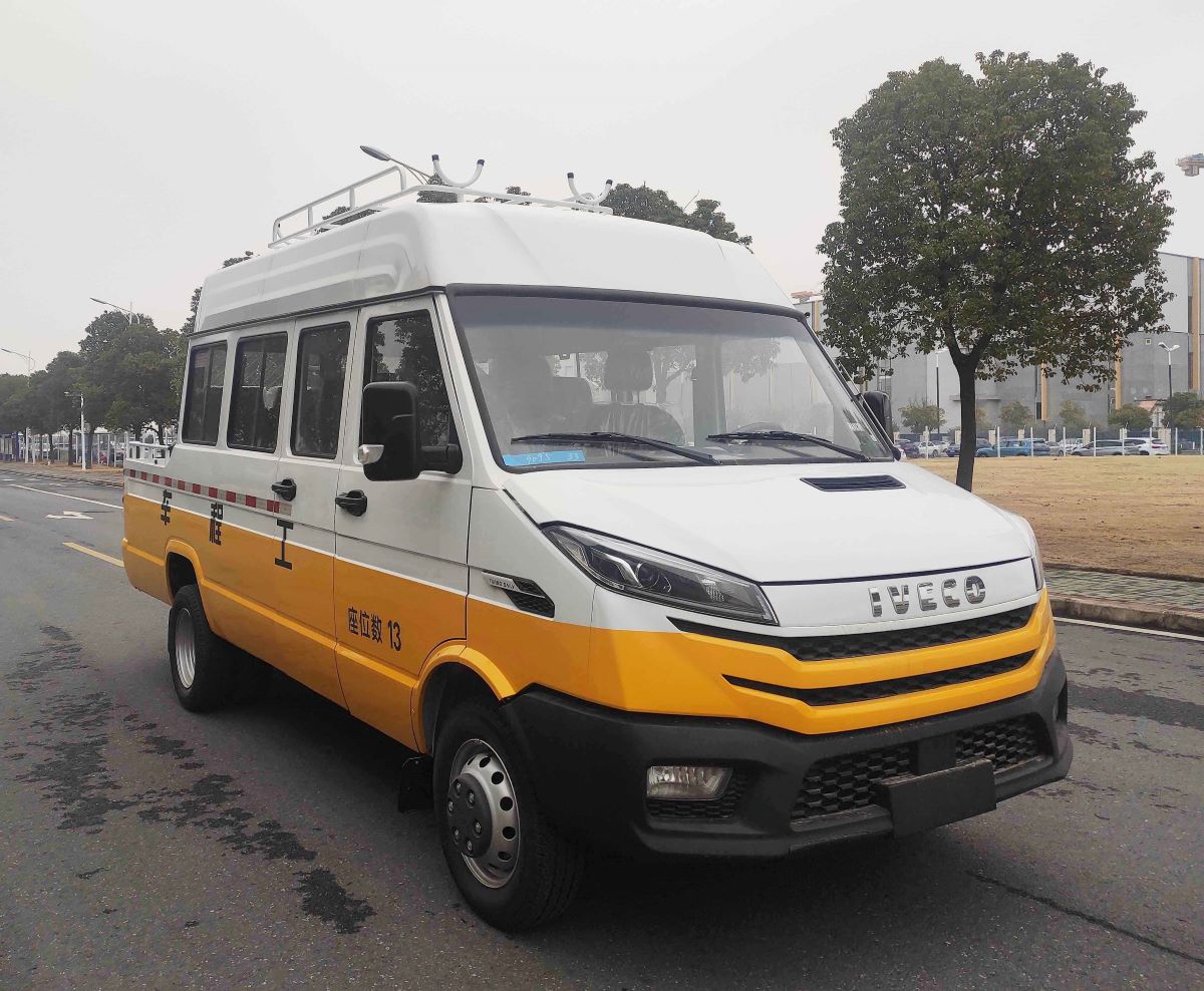 依維柯牌NJ5046XGCZAD工程車公告圖片