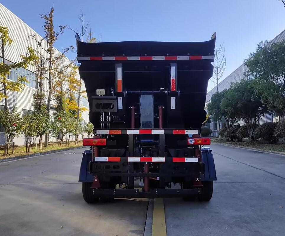 愛瑞特牌ART5041ZZZY49BEV純電動(dòng)自裝卸式垃圾車公告圖片