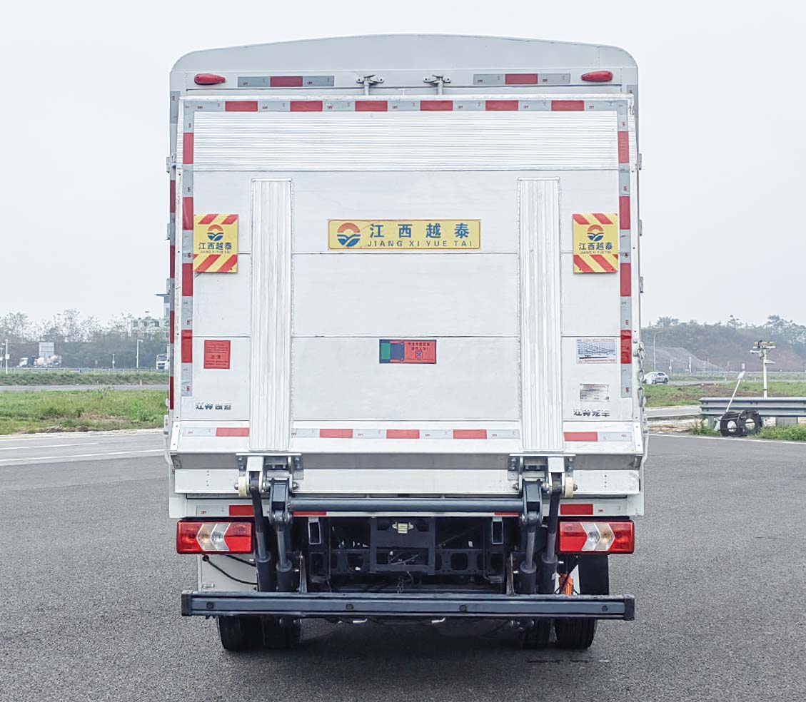 江鈴牌JX5044CCYTGD26倉(cāng)柵式運(yùn)輸車(chē)公告圖片