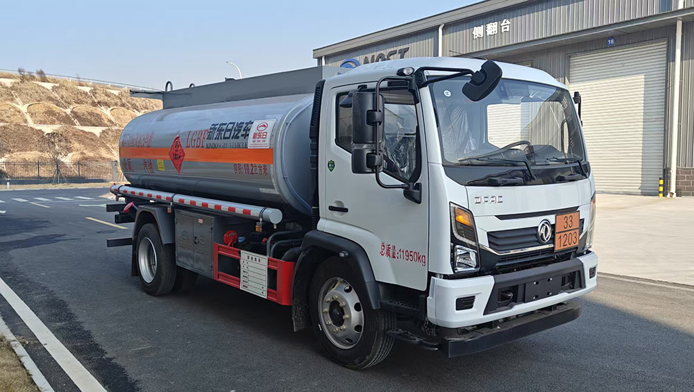 新東日牌YZR5125GJYE6Q加油車公告圖片