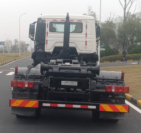 三一牌SYS5180ZXXZQ6車廂可卸式垃圾車公告圖片