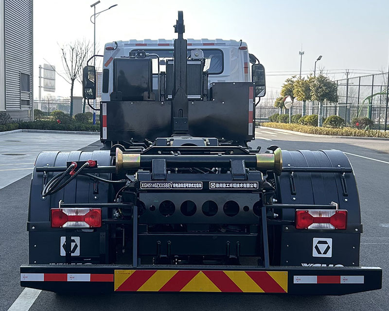 徐工牌XGH5140ZXXSBEV純電動(dòng)車(chē)廂可卸式垃圾車(chē)公告圖片