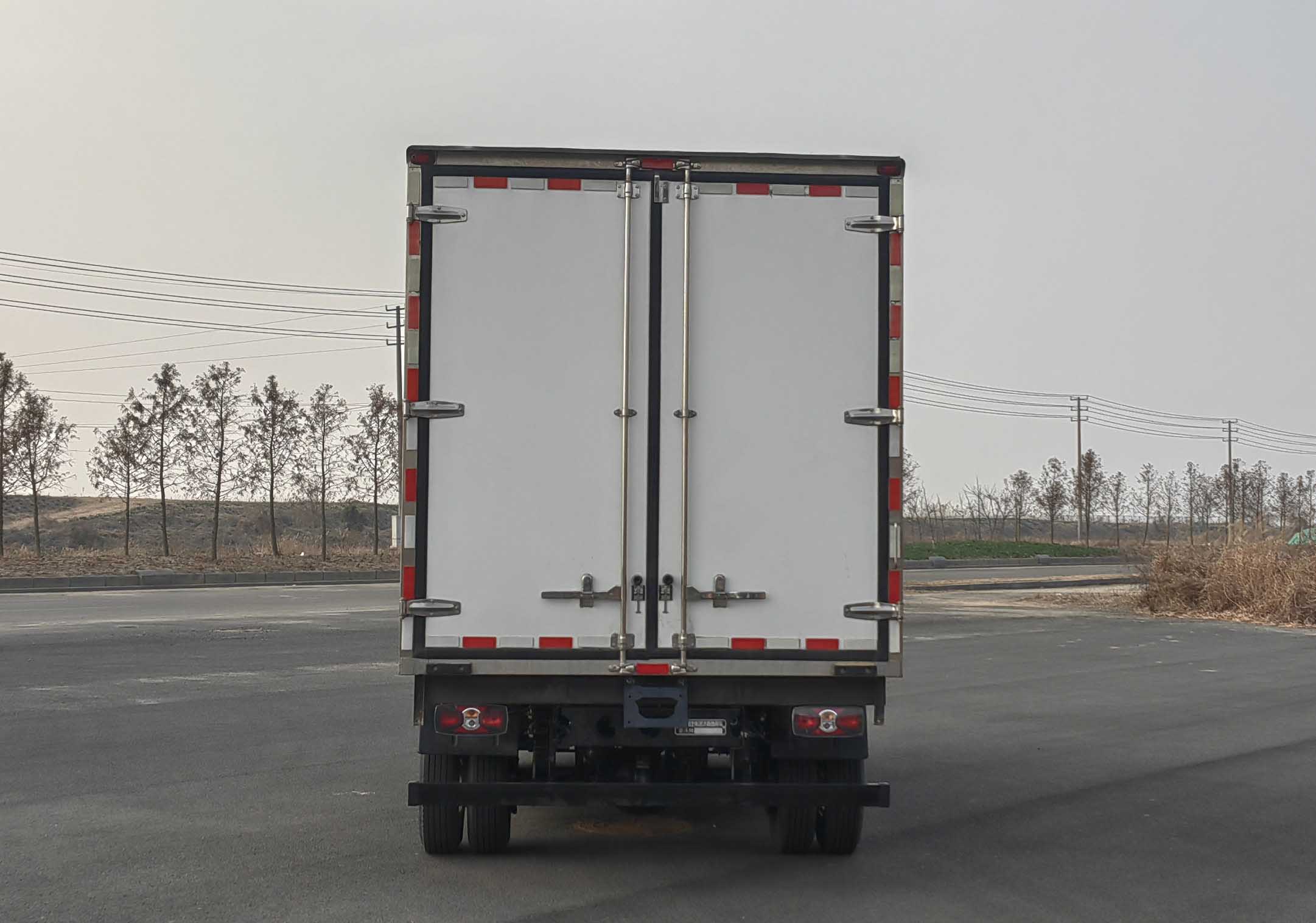 豪沃牌ZZ5047XLCK3515Z145BEVF1純電動(dòng)冷藏車公告圖片