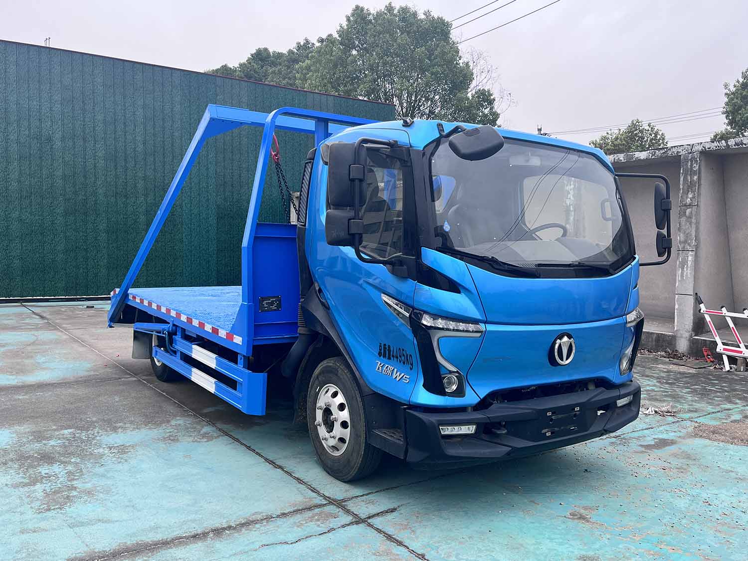 舜德牌SDS5040ZBSFD6擺臂式垃圾車公告圖片