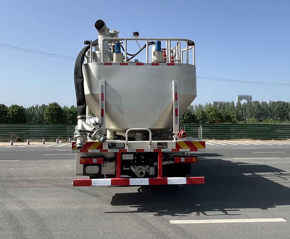 蘭礦牌LK5276TGJ70固井車(chē)公告圖片