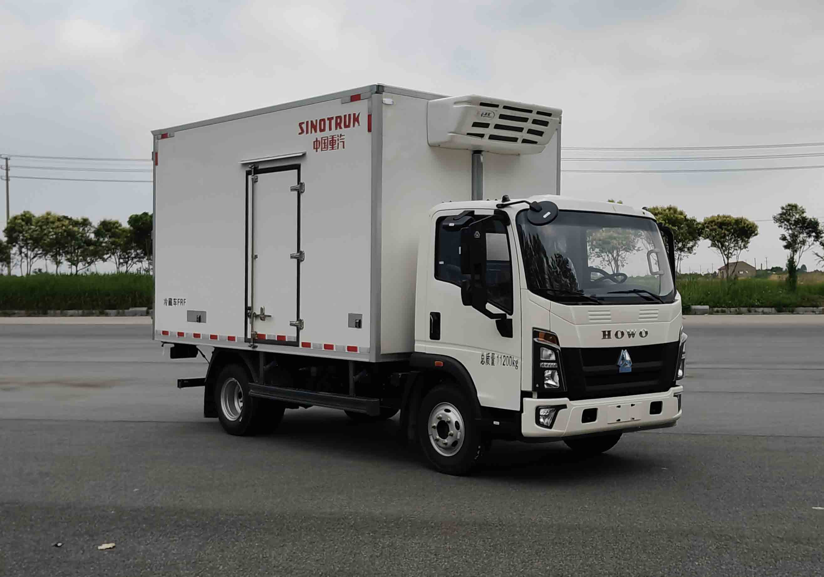 豪沃牌ZZ5117XLCK3615Z1BEVB4純電動冷藏車公告圖片