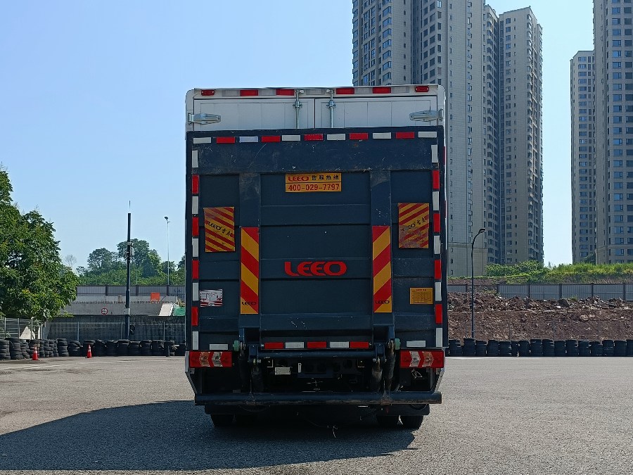 陜汽牌SX5040XXYSEV381N換電式純電動廂式貨車公告圖片