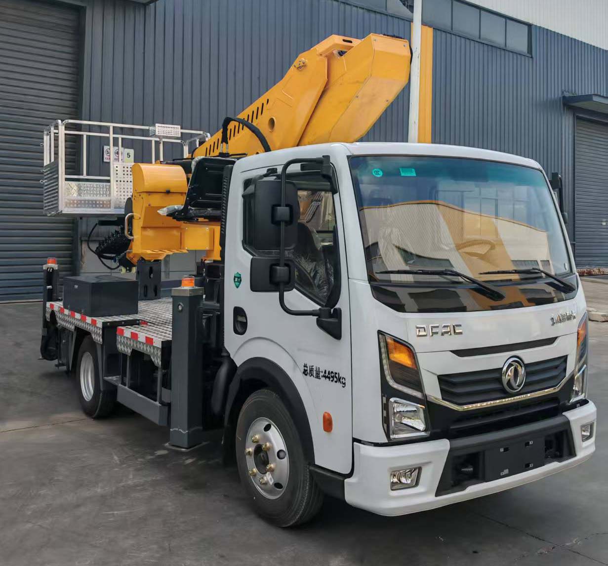 祥農(nóng)達牌SGW5040XJXEQ6抽油機檢修車公告圖片