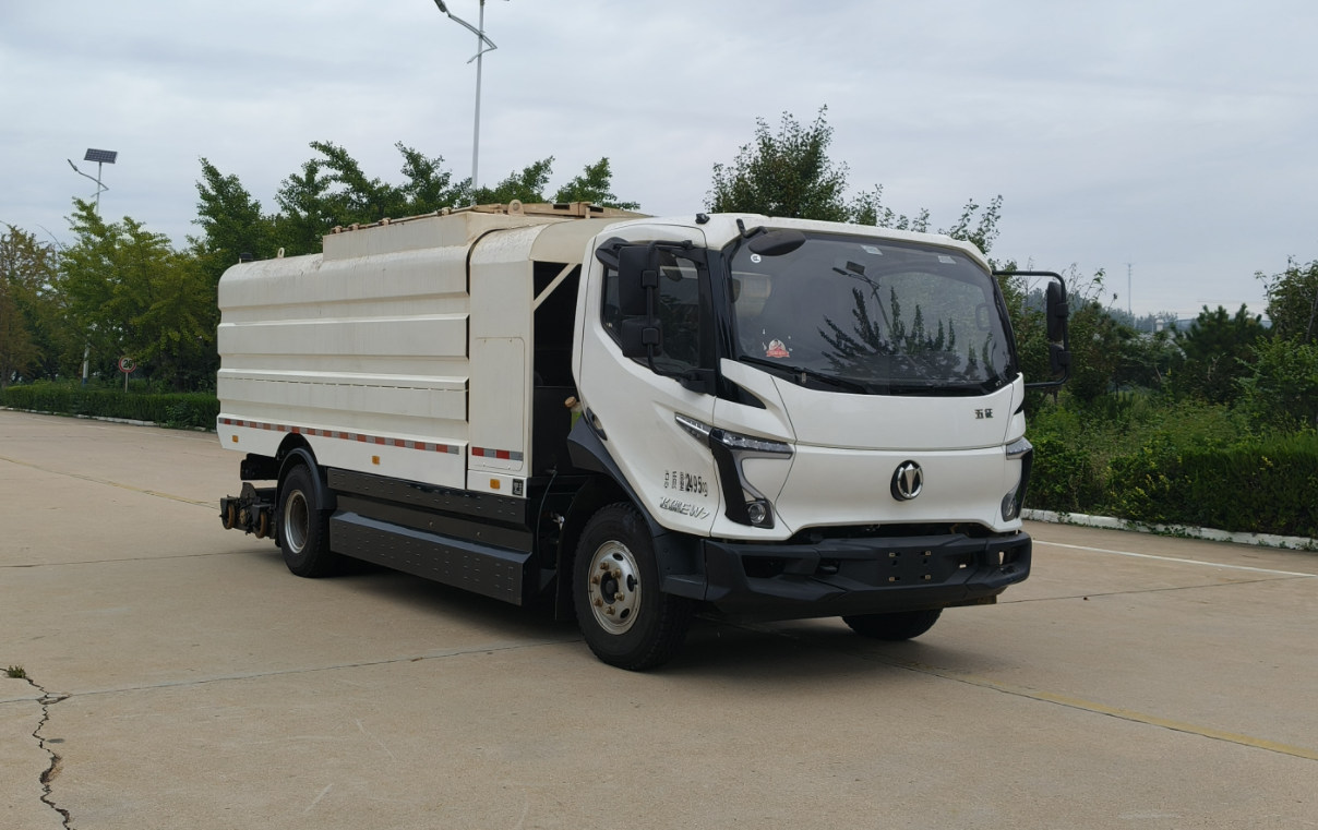 五征牌WZK5122TXCW78BEV純電動吸塵車公告圖片