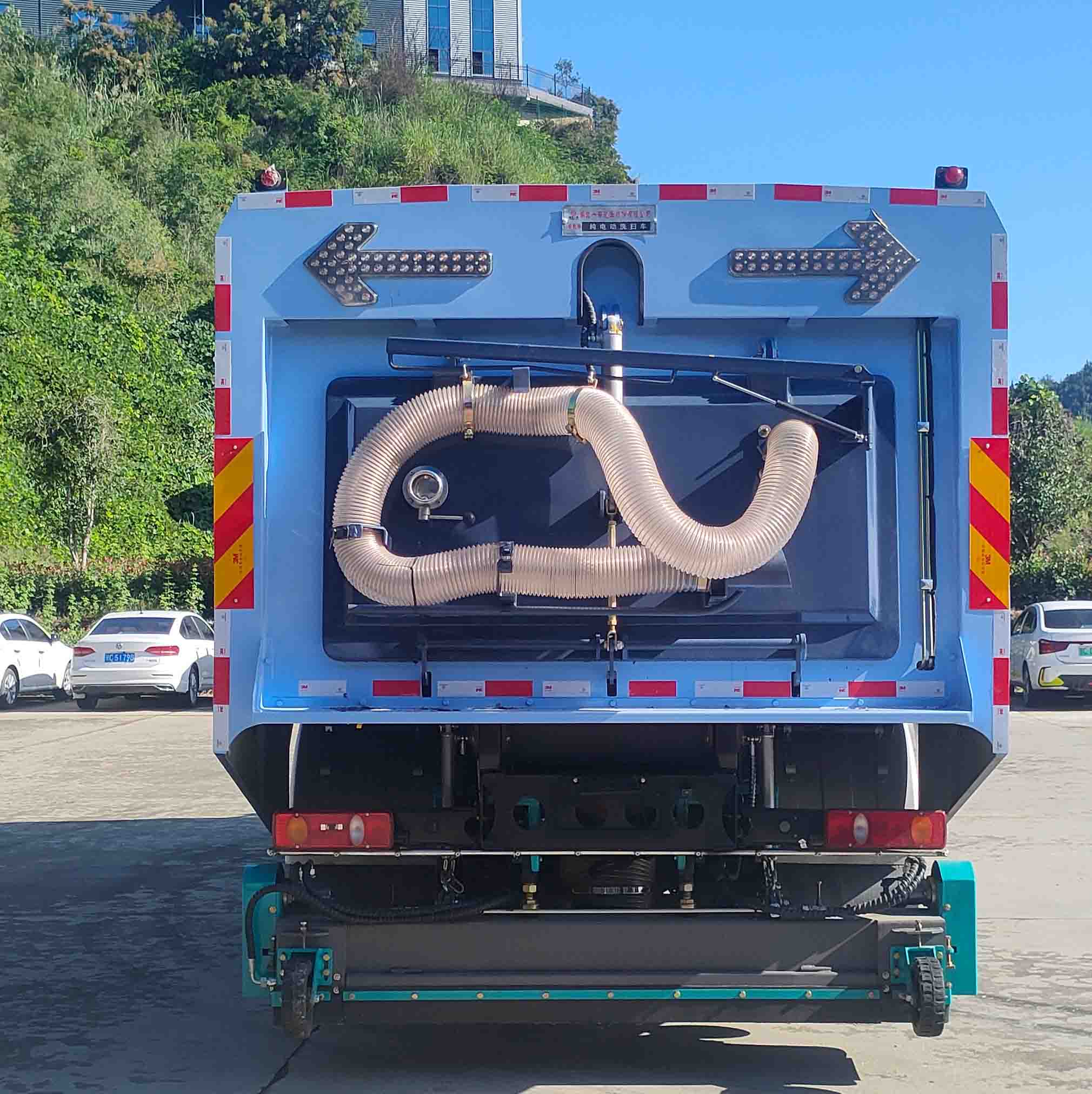 專致牌YZZ5180TXSEV4純電動(dòng)洗掃車公告圖片