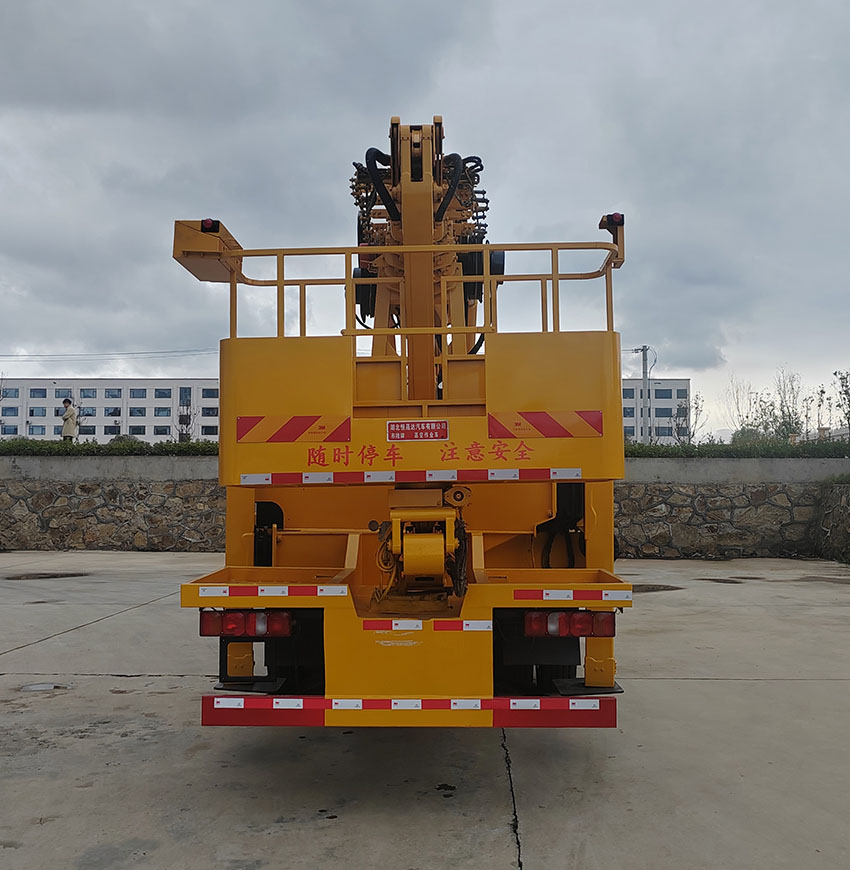 布隆牌LLL5187JGKZZ6高空作業(yè)車公告圖片