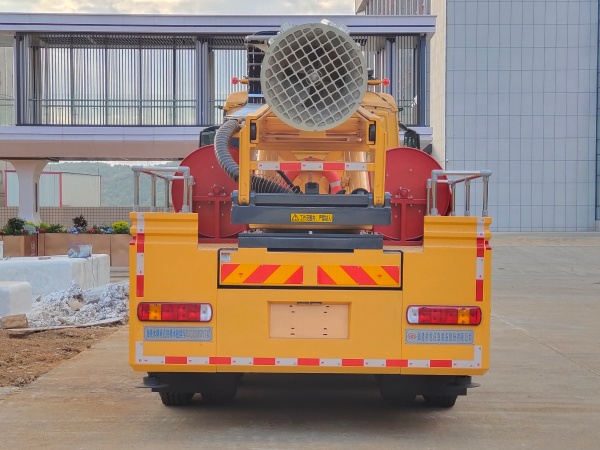 龍吸水牌FLG5230TGP174Z垂直供排水搶險(xiǎn)車公告圖片