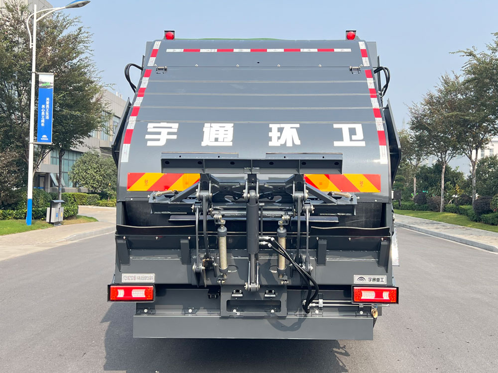 宇通牌YTZ5180ZYSD1BEV純電動(dòng)壓縮式垃圾車公告圖片