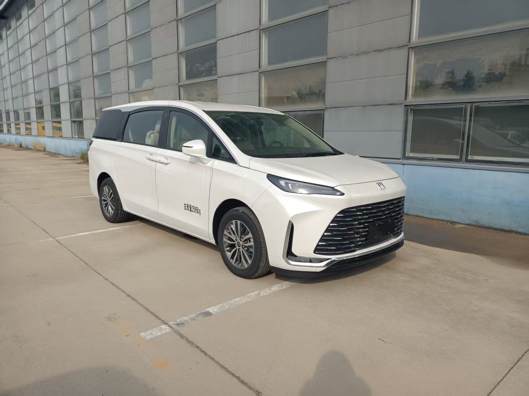 中衛(wèi)誠(chéng)信牌AZW5030XBYL殯儀車公告圖片