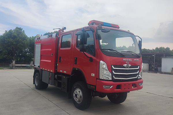 新東日牌YZR5080GXFSG25/B6水罐消防車公告圖片