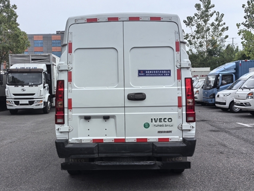 神百重工牌ABC5040XLCNJ6冷藏車公告圖片