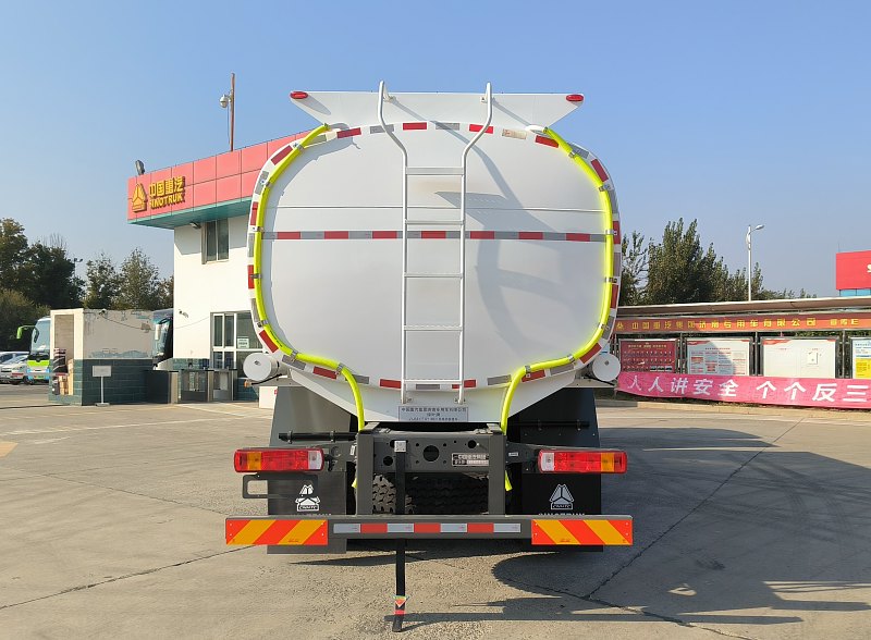 綠葉牌JYJ5317TGY1BEV純電動(dòng)供液車公告圖片
