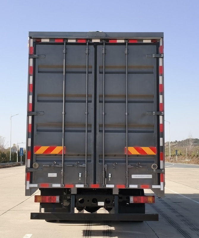 廣汽牌YC5182XYKFHWBEV純電動翼開啟廂式貨車公告圖片