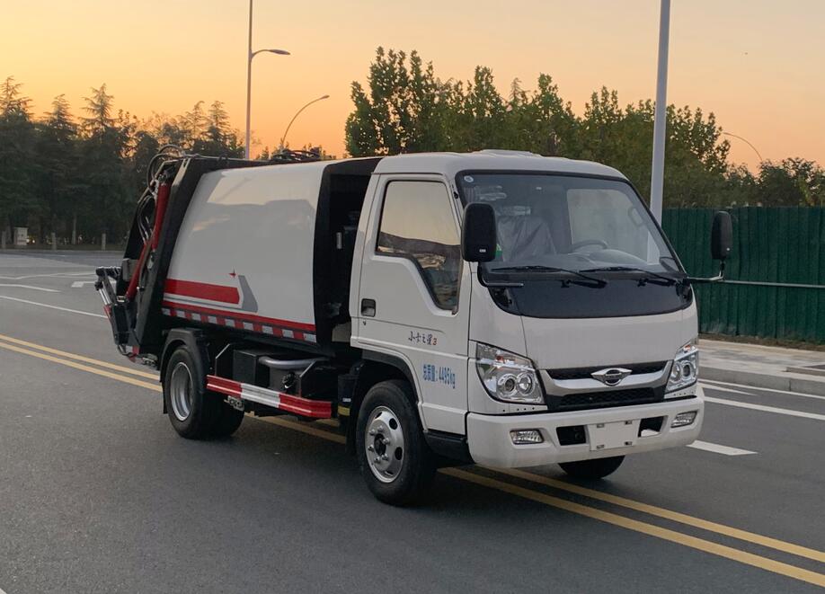 胤鑫牌GYW5040ZYSB6壓縮式垃圾車公告圖片