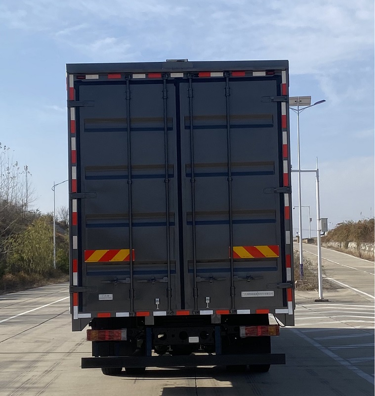 廣汽牌YC5181XYKFHWBEV純電動翼開啟廂式貨車公告圖片
