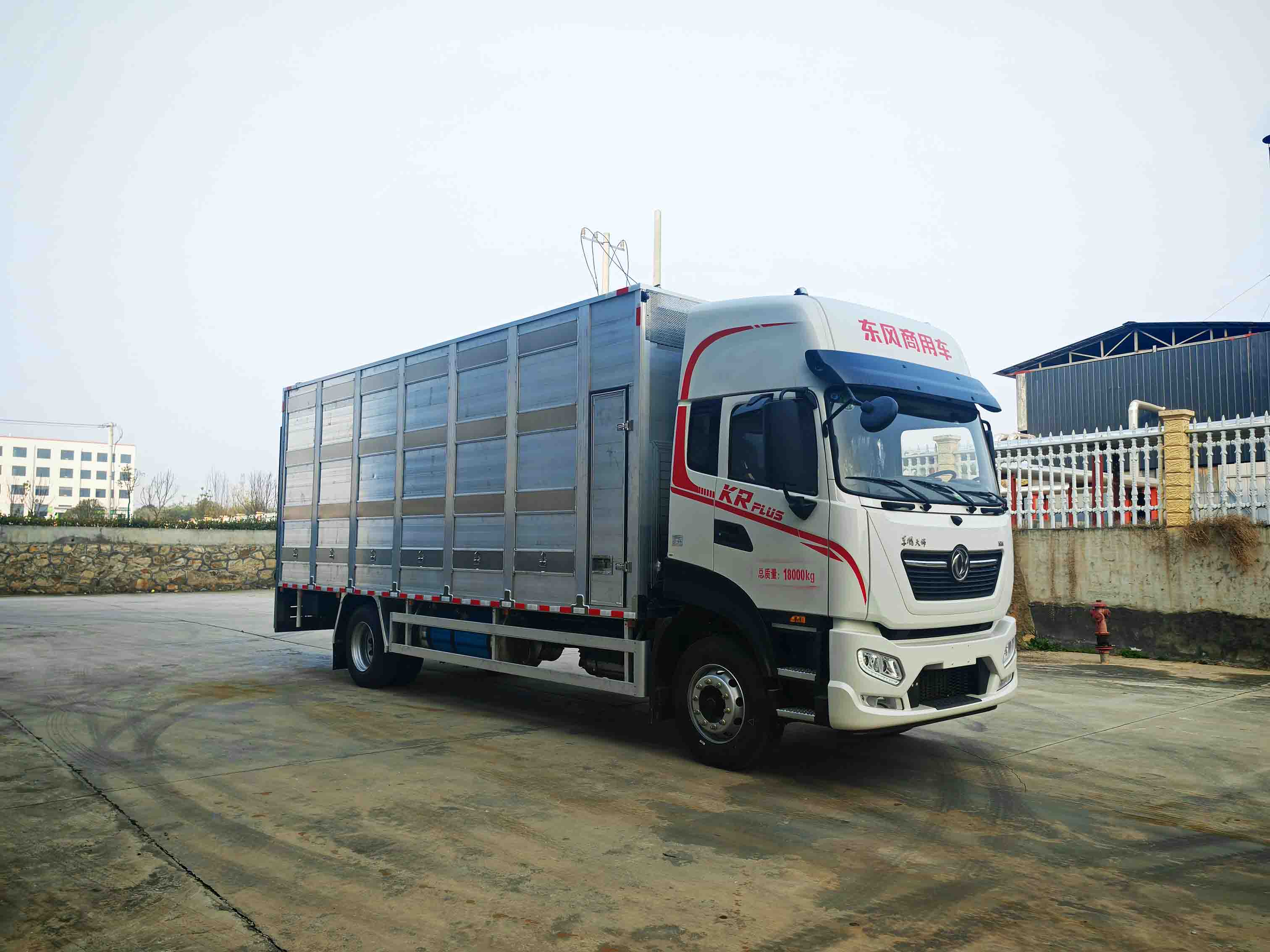 長(zhǎng)力威牌CLA5180XCQE7雛禽運(yùn)輸車公告圖片