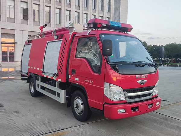 新東日牌YZR5040GXFSG15/B6水罐消防車公告圖片