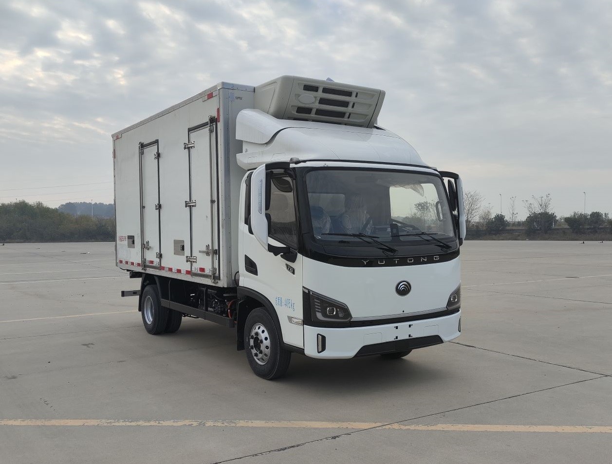 宇通牌ZKH5045XLCBEV32純電動(dòng)冷藏車(chē)公告圖片