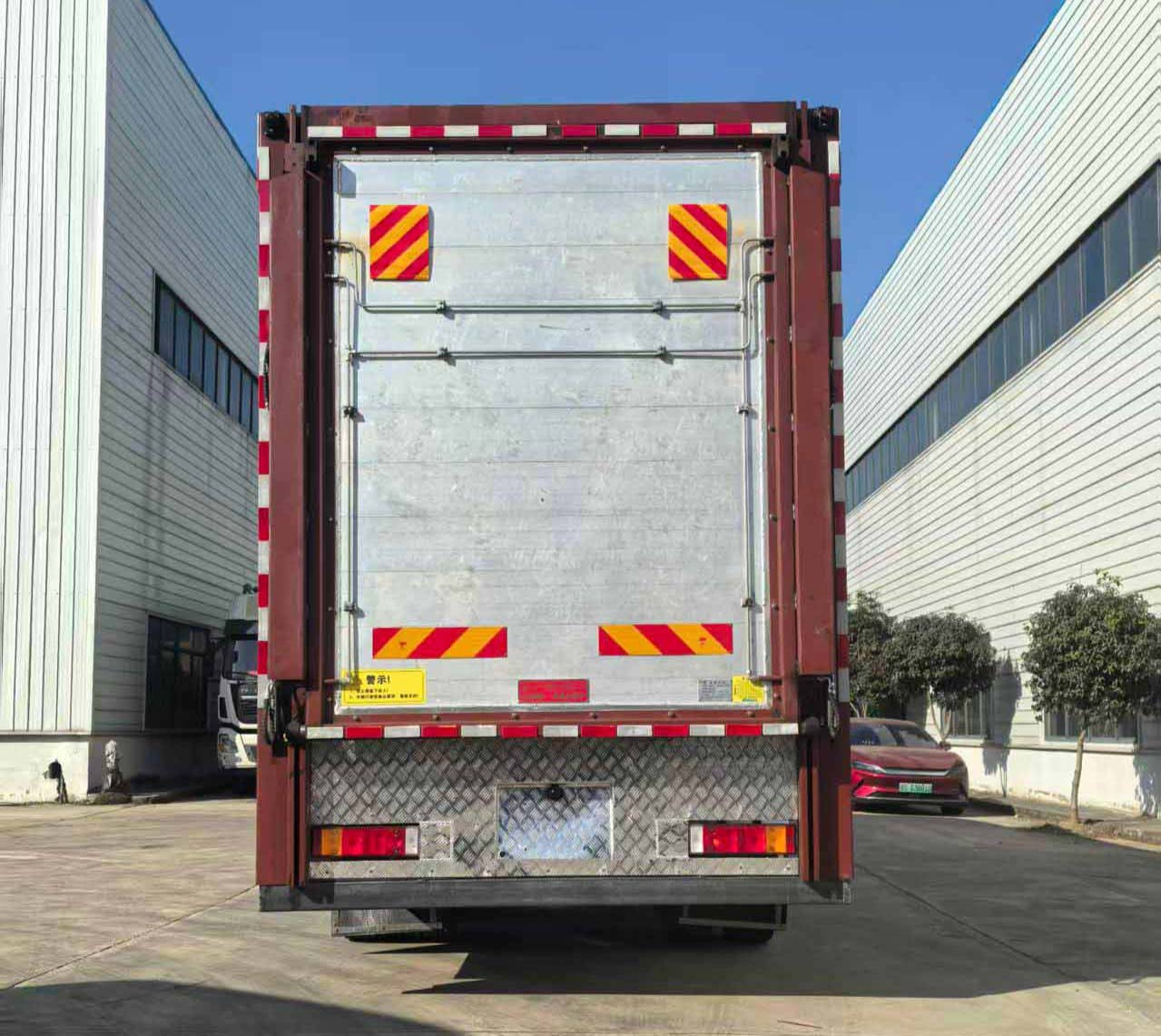 長力威牌CLA5310XCQC4雛禽運(yùn)輸車公告圖片